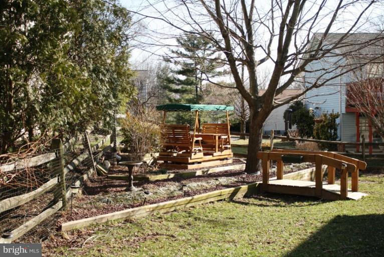 8615 Sherington Road Nottingham, MD 21236 - Photo 23 of 30 Back yard