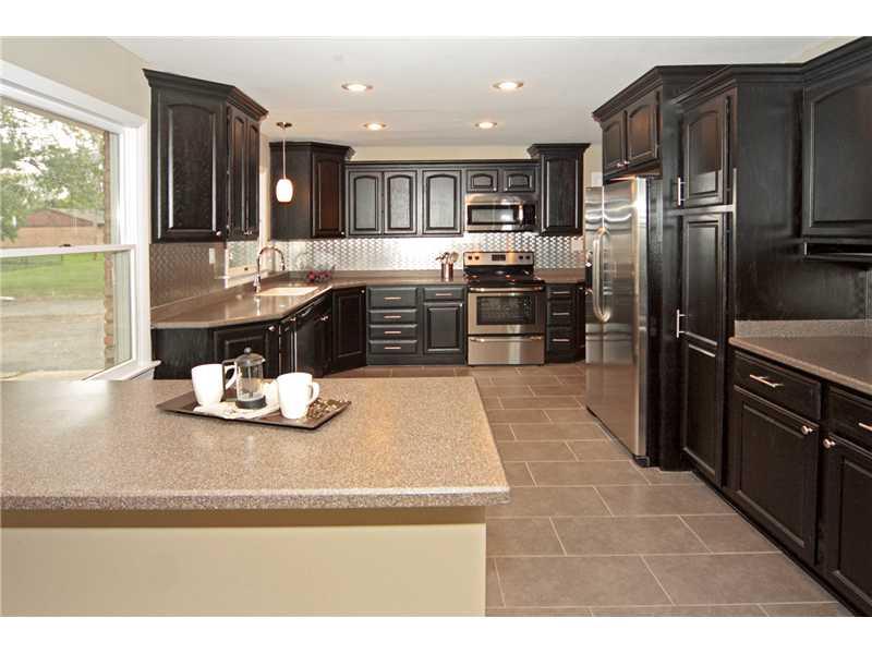 6436 Graham Road Indianapolis, IN 46220 - Photo 8 of 24 Gallery Image 8