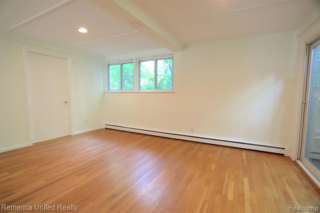912 Sunset Road Ann Arbor, MI 48103 - Photo 8 of 20
