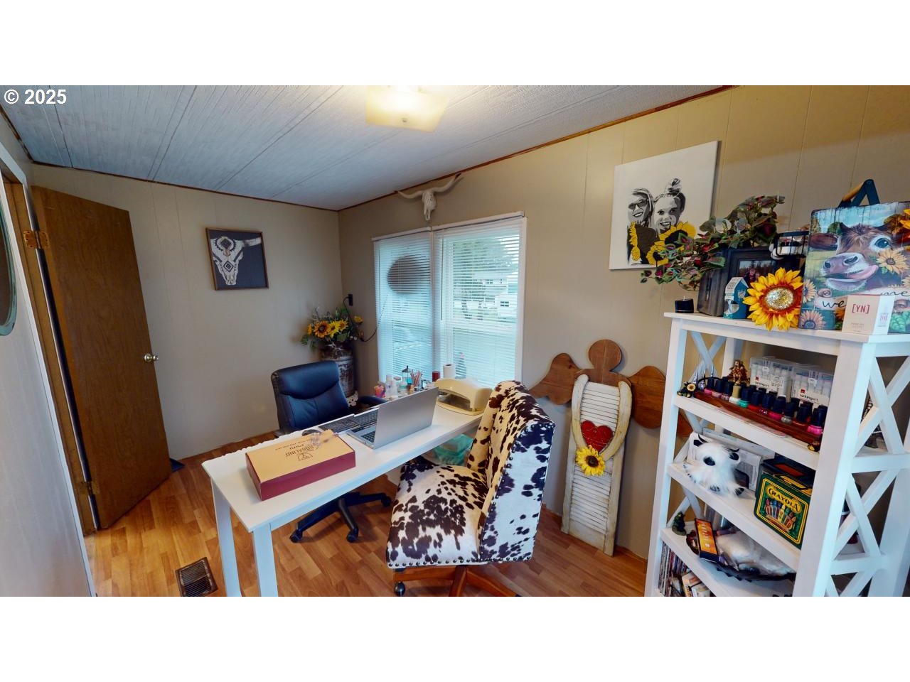 94608 Grange Road Gold Beach, OR 97444 - Photo 15 of 29 a living room with lots of furniture