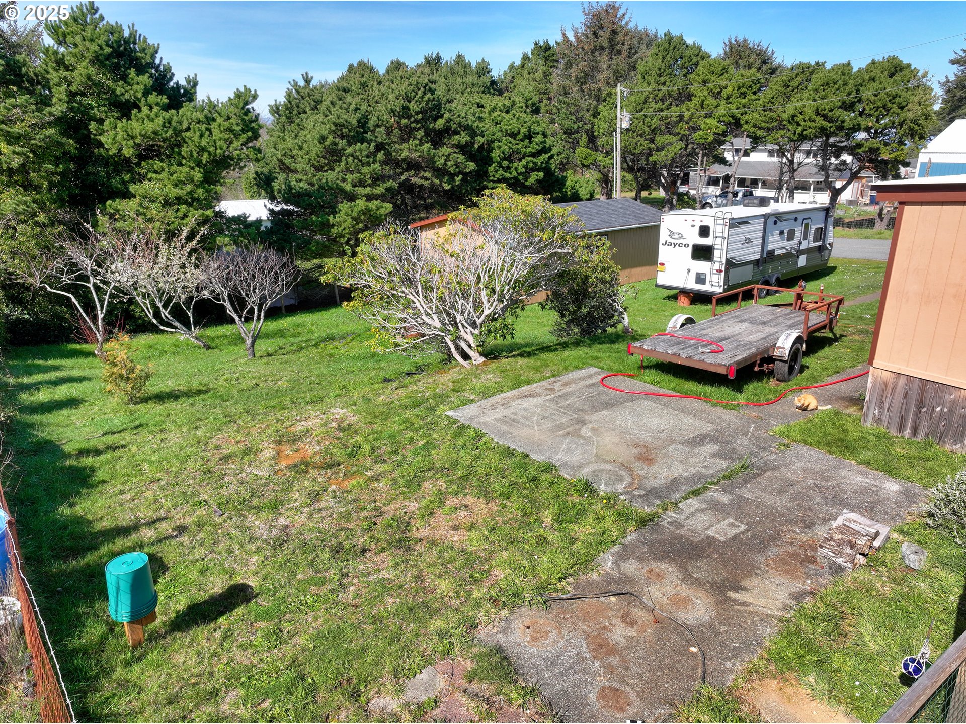 94608 Grange Road Gold Beach, OR 97444 - Photo 29 of 29 a garden view with a seating space