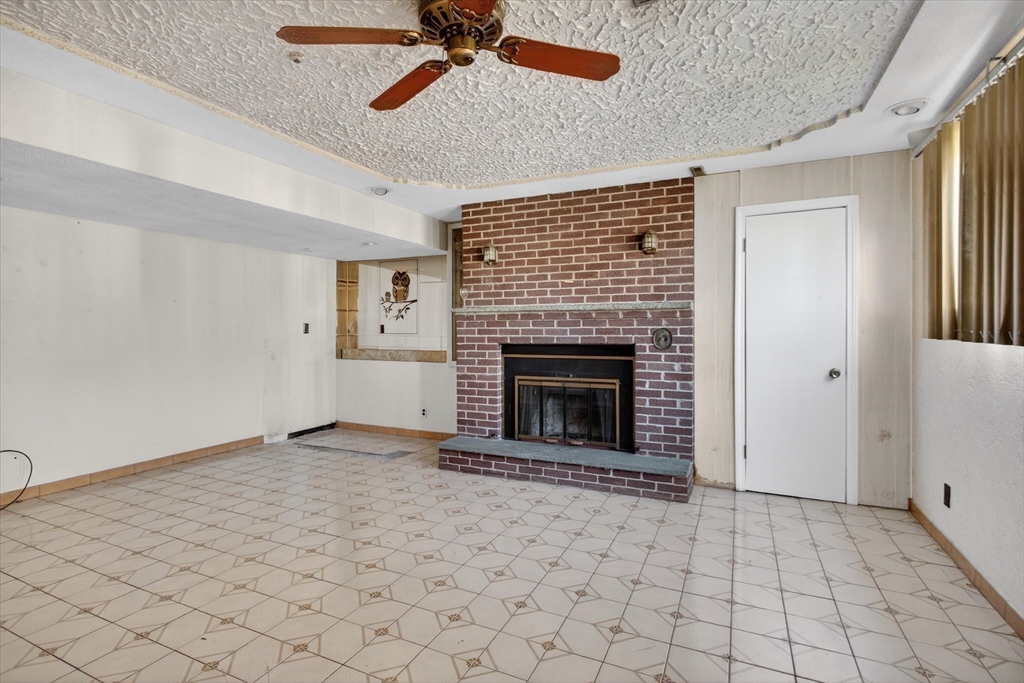 25 Gloversbrook Road Randolph, MA 02368 - Photo 22 of 40