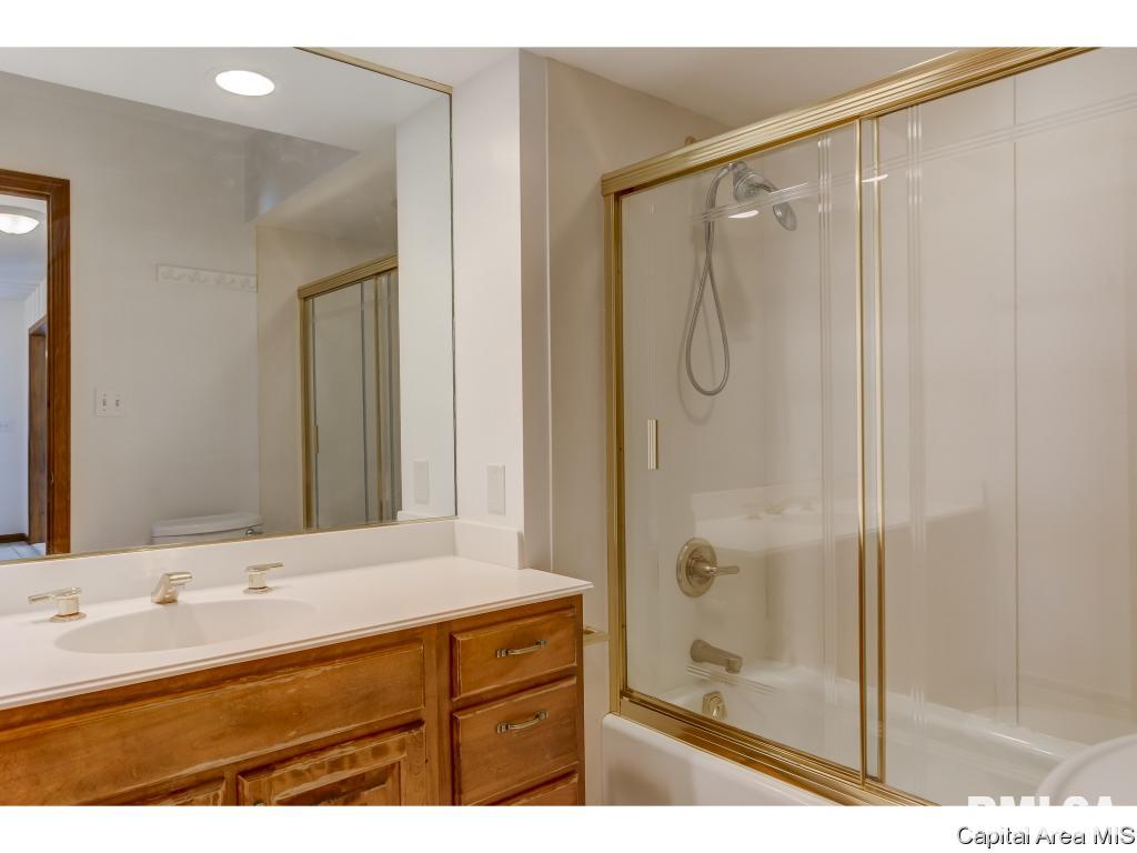 73 Pine Cove Springfield, IL 62712 - Photo 4 of 36
