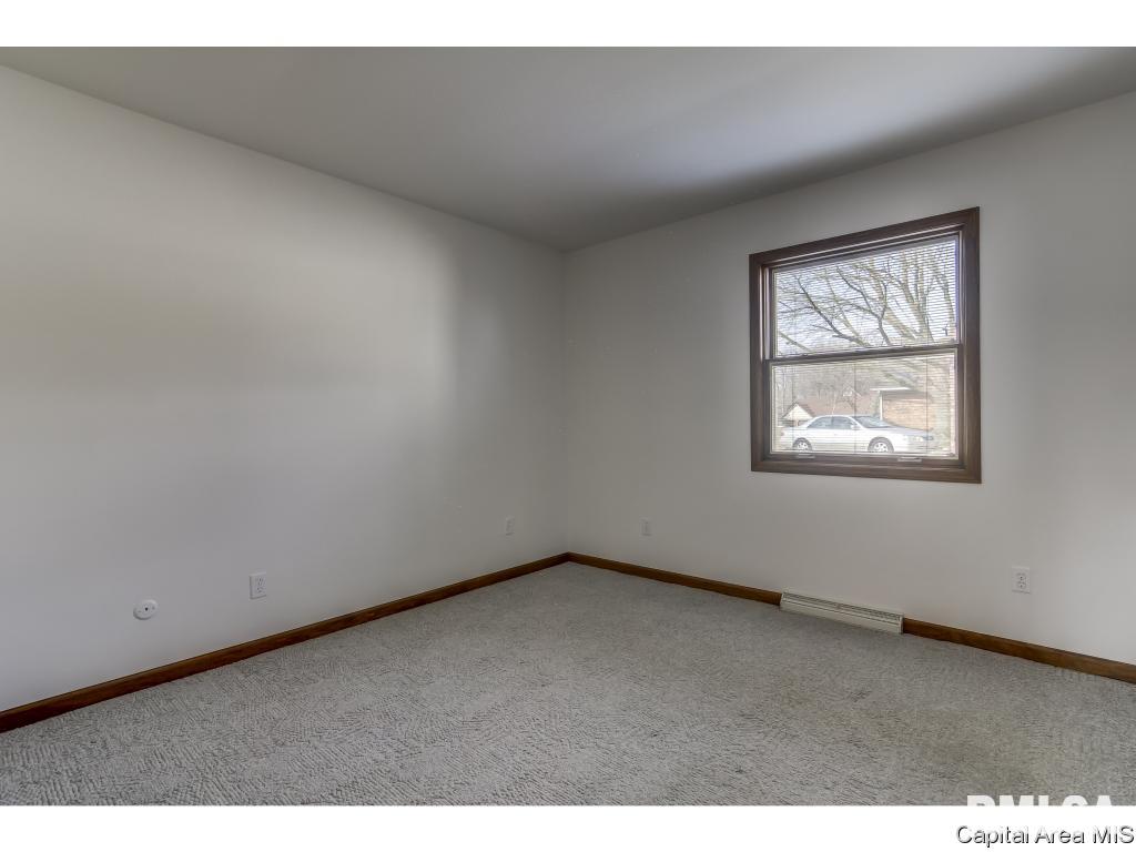 73 Pine Cove Springfield, IL 62712 - Photo 7 of 36
