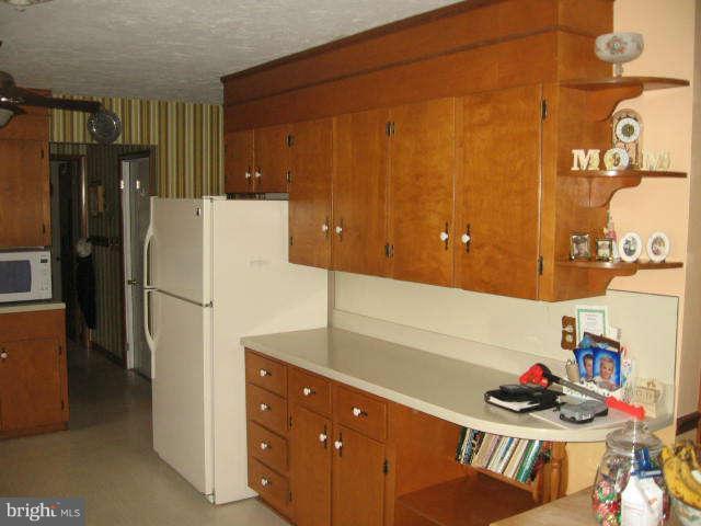 17211 Hunter Green Road Upperco, MD 21155 - Photo 5 of 28 Kitchen