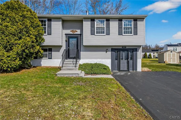 $265,000 | 8237 Mantova Drive, Clay, NY 13041