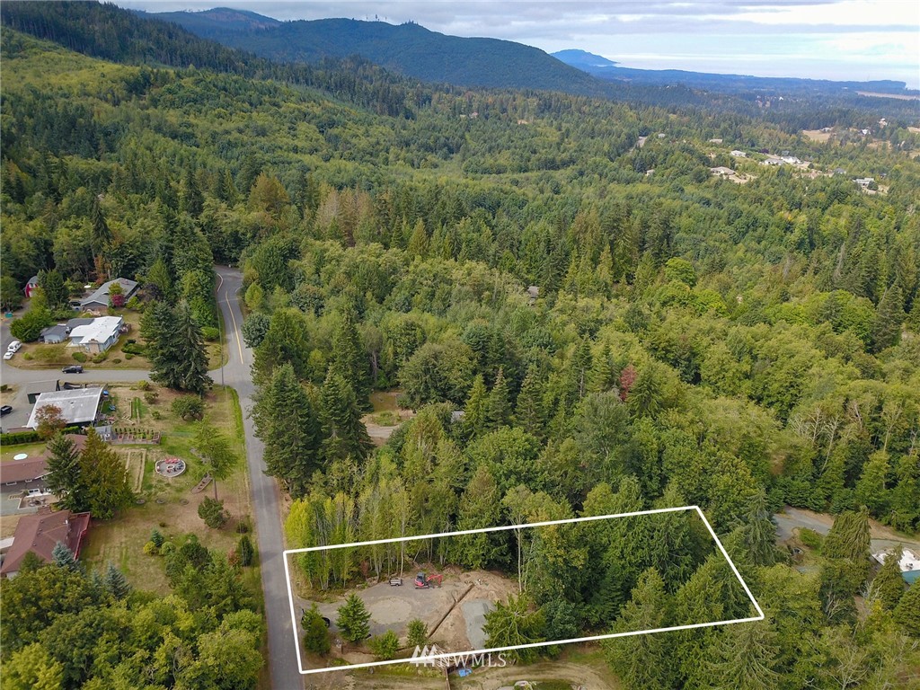 231 Simmons Road Port Angeles, WA 98362 - Photo 2 of 26 Gallery Image 2
