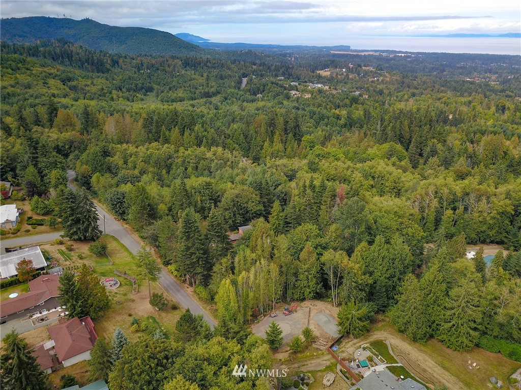 231 Simmons Road Port Angeles, WA 98362 - Photo 3 of 26 Gallery Image 3