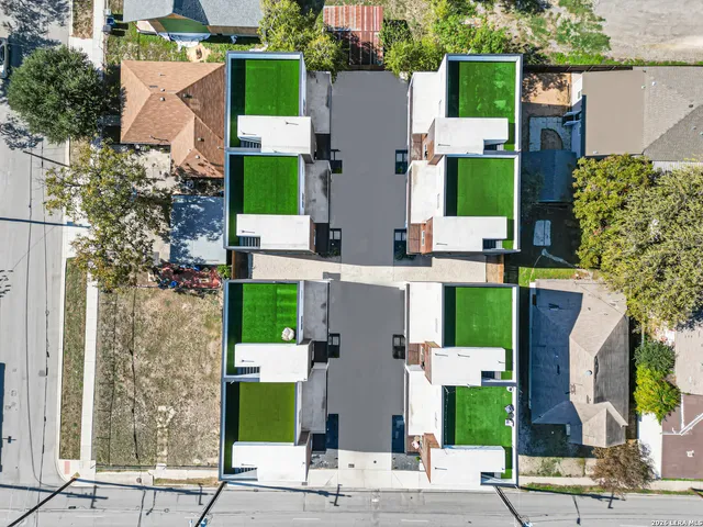 $2,950 | 1021 South Hackberry, Unit 201, San Antonio, TX 78210