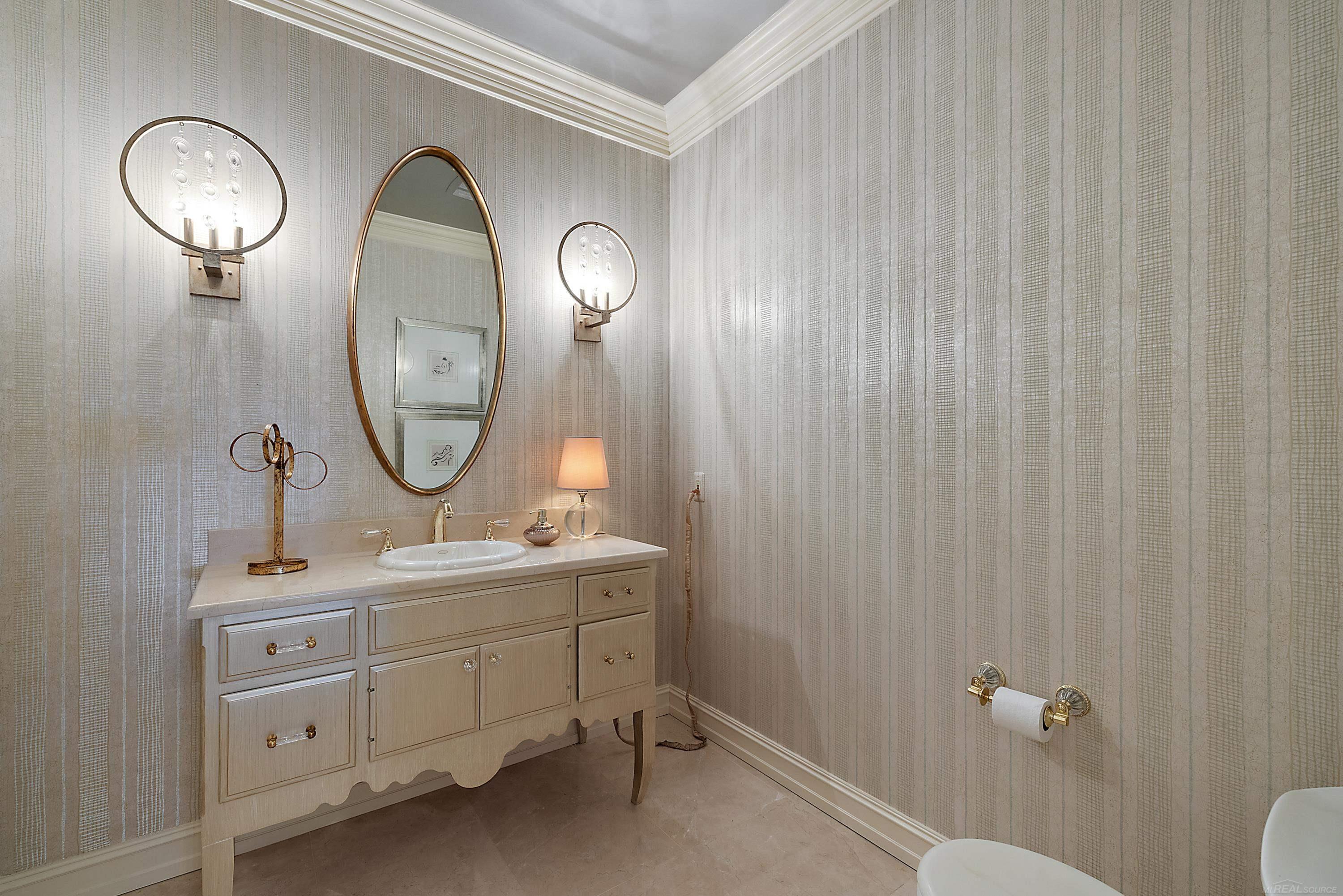 555 Lake Shore Road Grosse Pointe, MI 48236 - Photo 33 of 94 50164218-9FADC939-5114-429B-A229-7F6E61D3796F.JPG