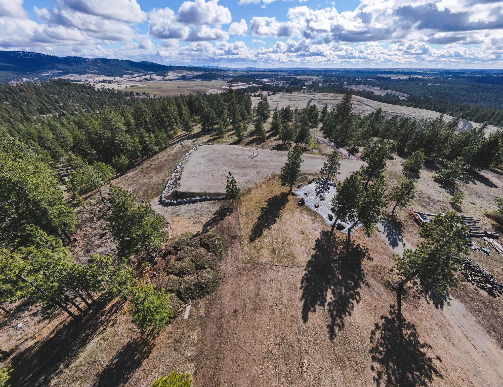 1393 East Hunters Rdg Lane Spokane, WA 99206 - Photo 3 of 11