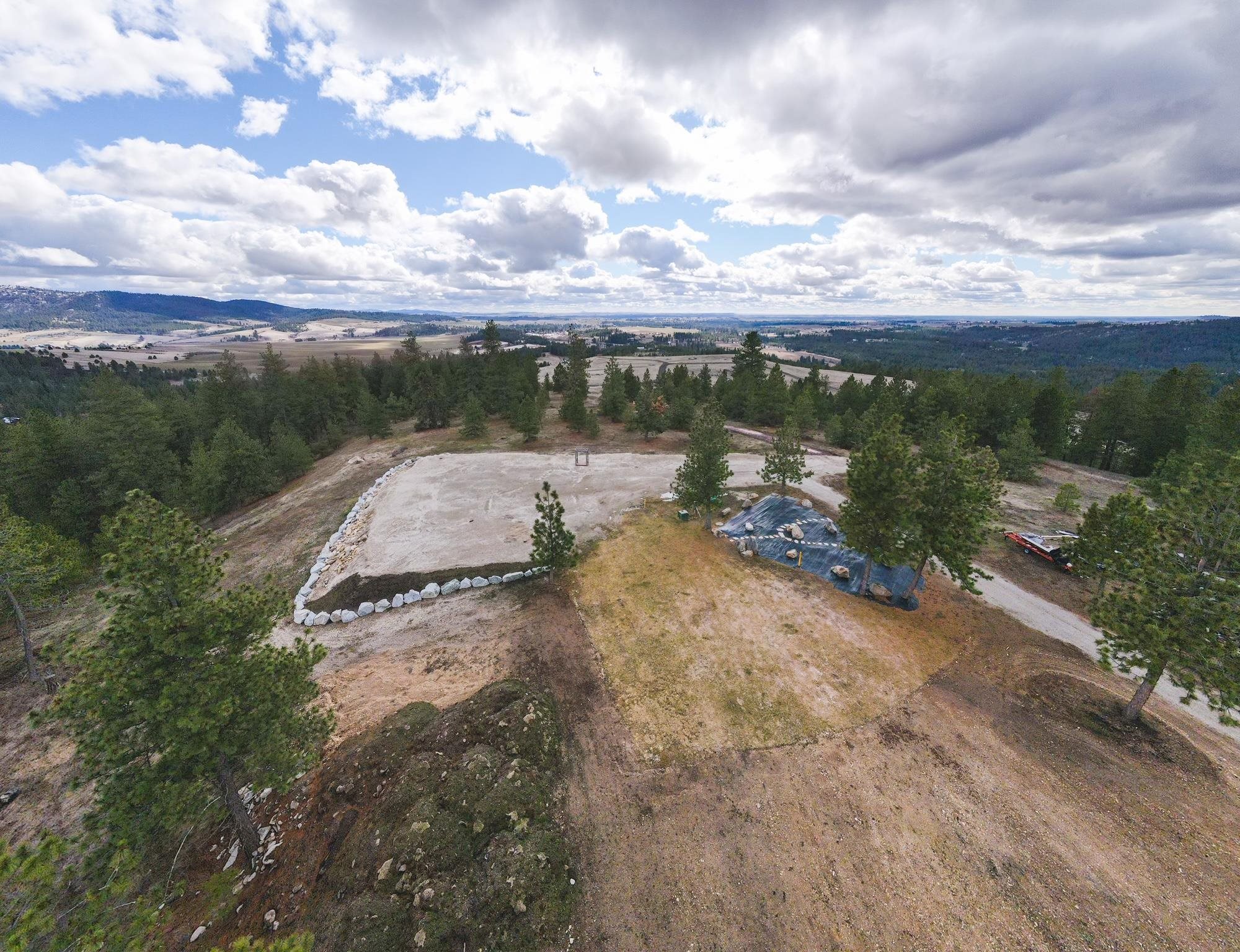 1393 East Hunters Rdg Lane Spokane, WA 99206 - Photo 4 of 11