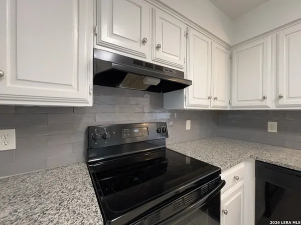 $1,550 | 6114 Royal Creek, San Antonio, TX 78239