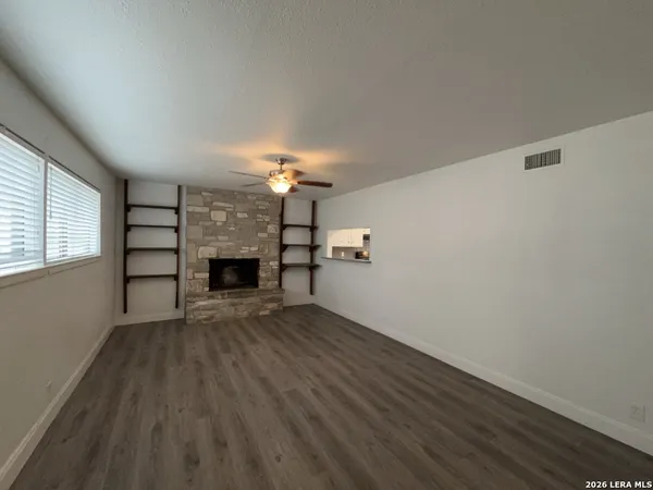 $1,550 | 6114 Royal Creek, San Antonio, TX 78239