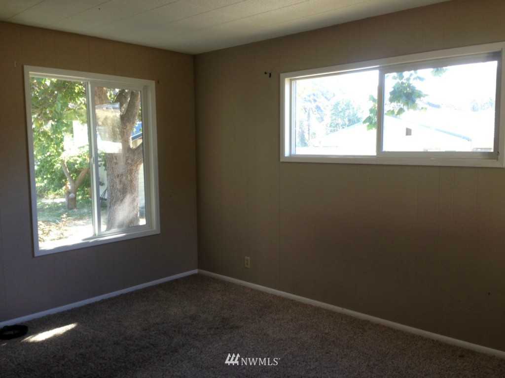 513 Riverside Drive Pateros, WA 98846 - Photo 14 of 19