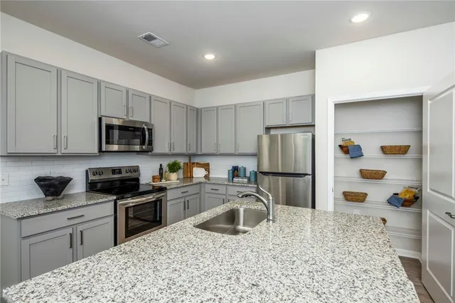 $1,800 | 100 Cottage Way, Unit GINGER, Hampton, GA 30228