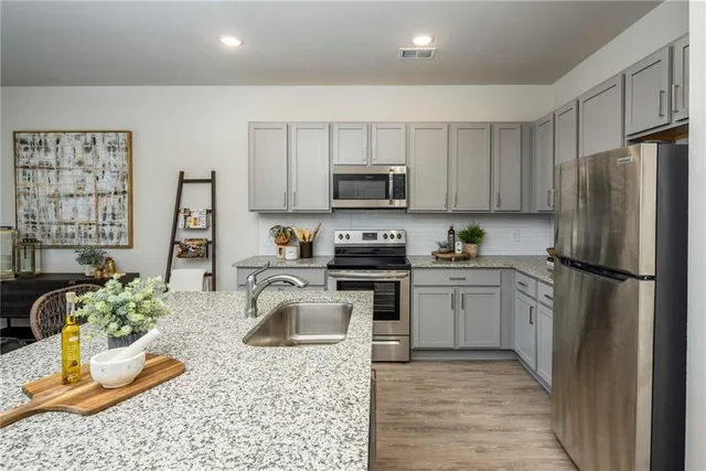 $1,800 | 100 Cottage Way, Unit GINGER, Hampton, GA 30228