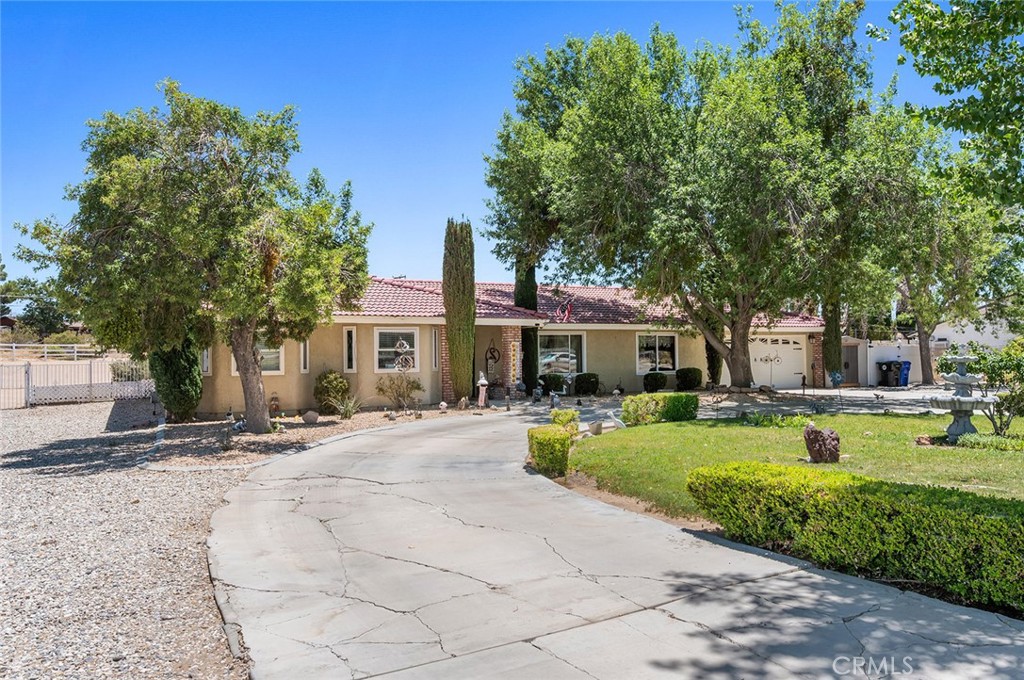 15093 Mandan Road Apple Valley, CA 92307 - Photo 5 of 56