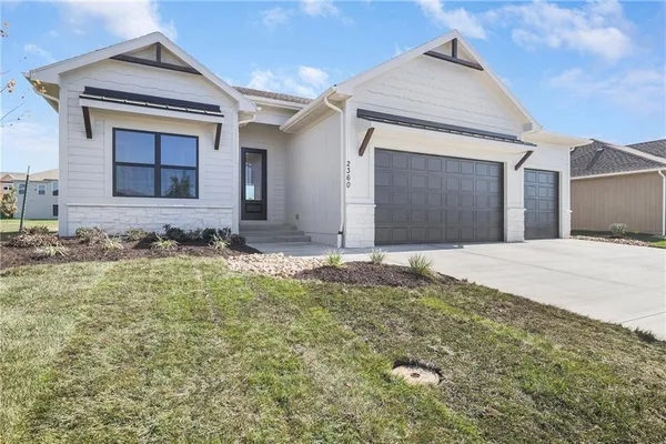 $514,900 | 2376 Northeast Skopelos Court, Blue Springs, MO 64029