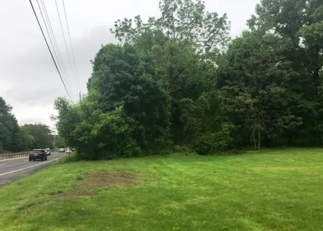 $60,000 | 9 W Route, Highland, NY 12528