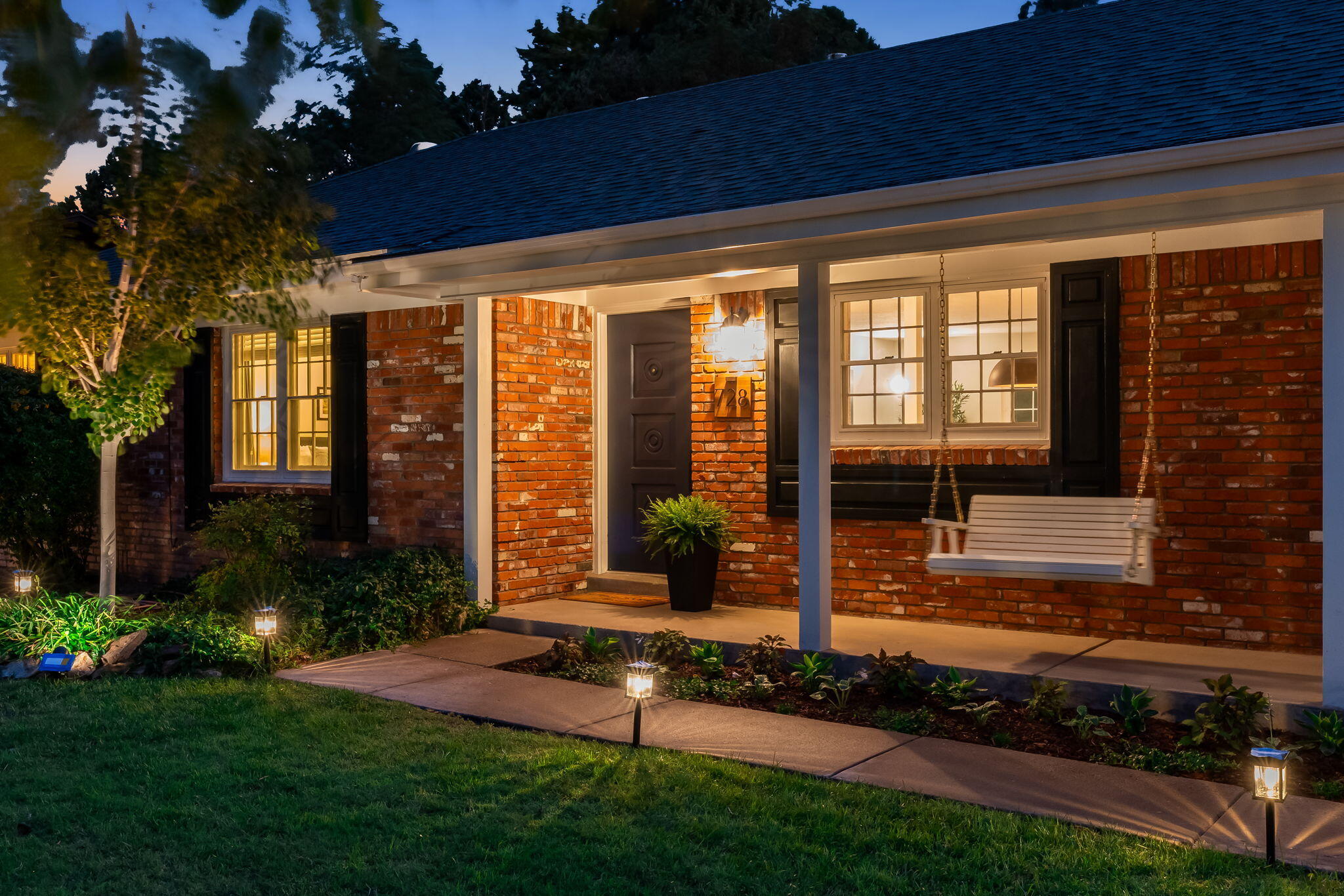 728 Stagecoach Road Southeast Albuquerque, NM 87123 - Photo 5 of 50 Gallery Image 5