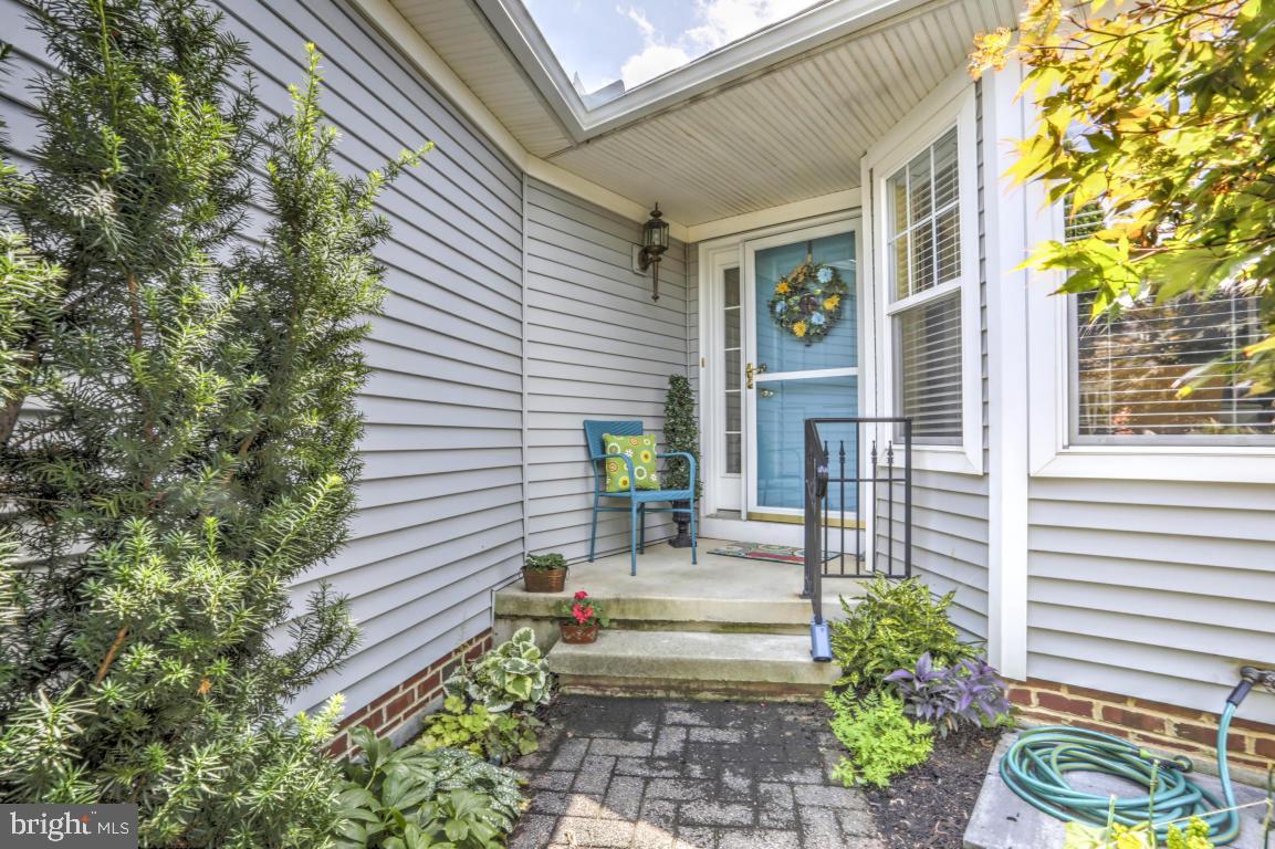1005 Kent Garden Lititz, PA 17543 - Photo 1 of 23