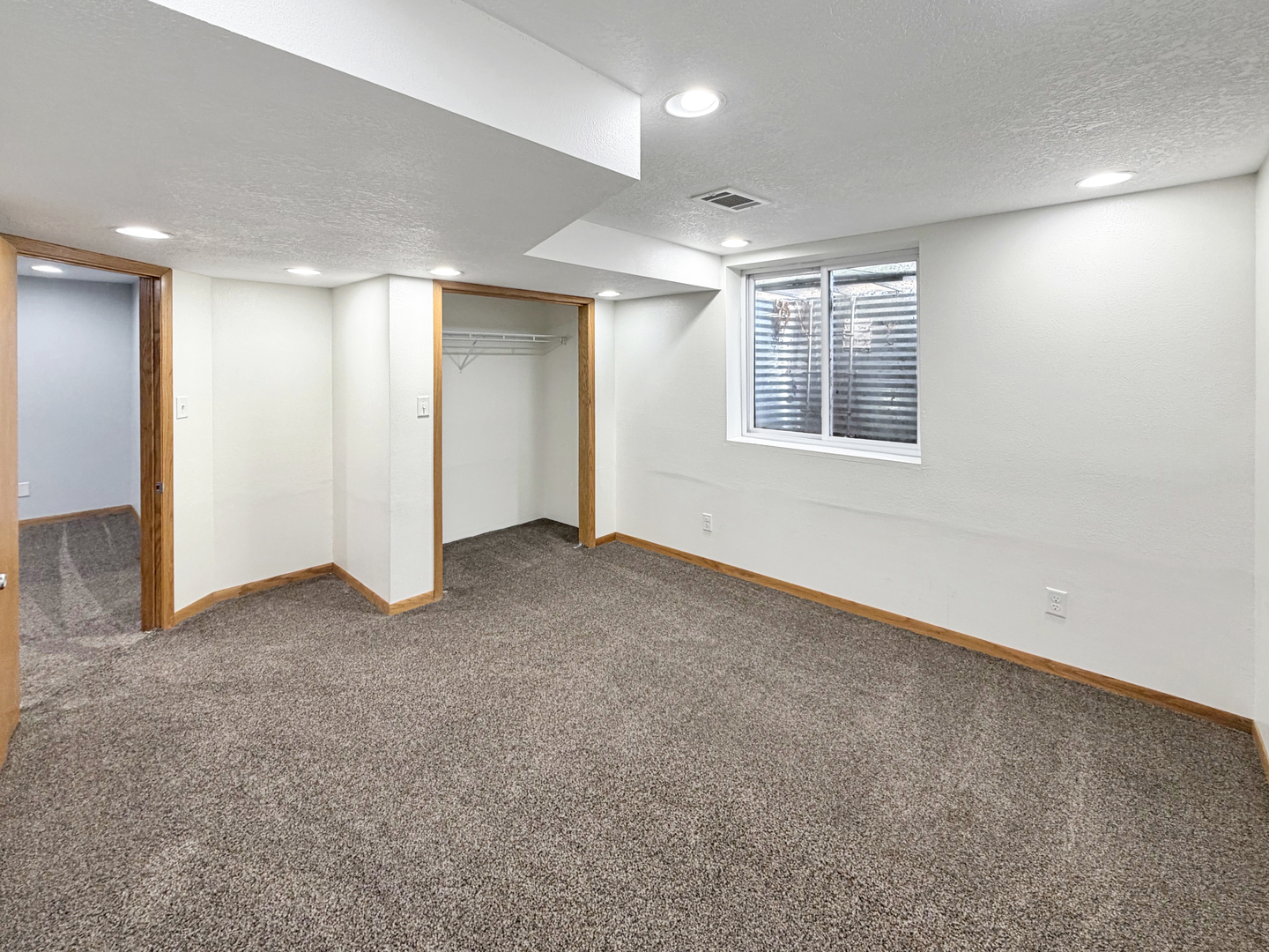 1419 Finch Street Freeport, IL 61032 - Photo 23 of 30 a view of an empty room with a window