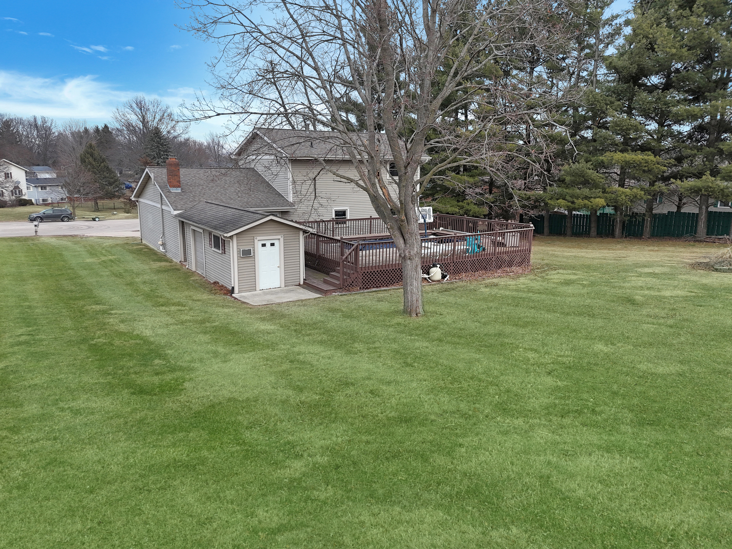 1419 Finch Street Freeport, IL 61032 - Photo 29 of 30 a front view of a house with garden
