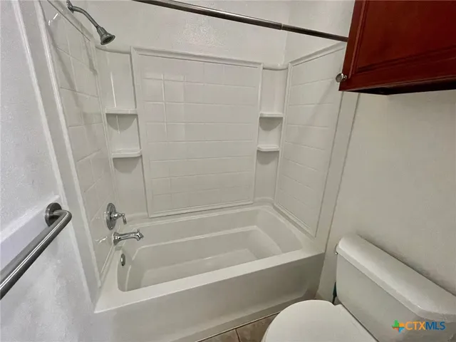 $1,225 | 421 West San Antonio Street, San Marcos, TX 78666