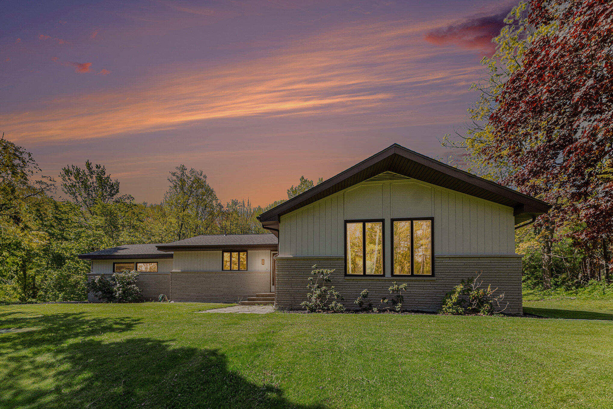 3284 Fillmore Street Jenison, MI 49428 - Photo 1 of 33 001_img_0306-_twilight_311