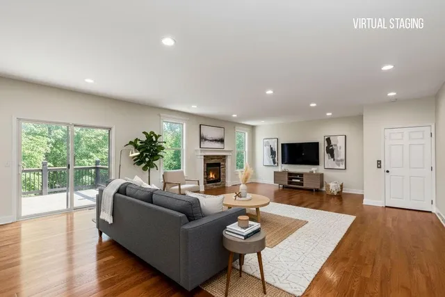 $580,000 | 875 Clearview Drive, Lansing, KS 66043