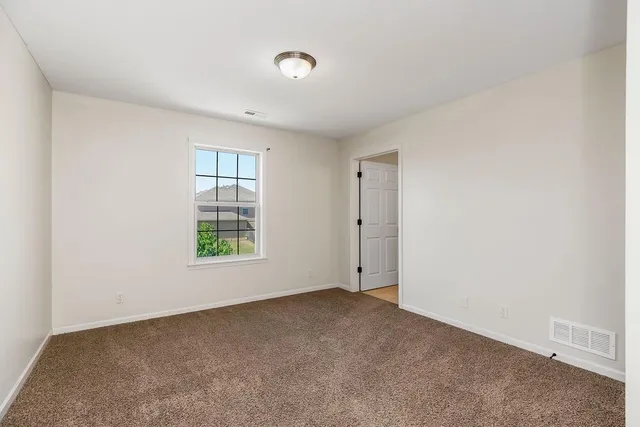 $580,000 | 875 Clearview Drive, Lansing, KS 66043