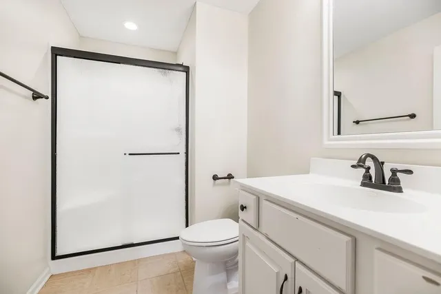 $580,000 | 875 Clearview Drive, Lansing, KS 66043