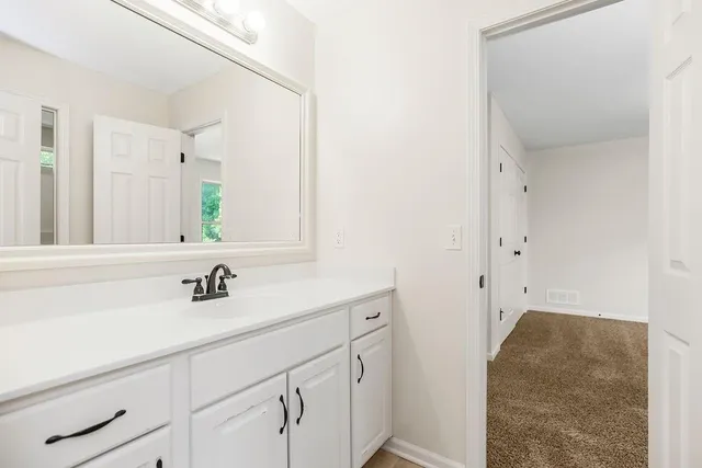 $580,000 | 875 Clearview Drive, Lansing, KS 66043