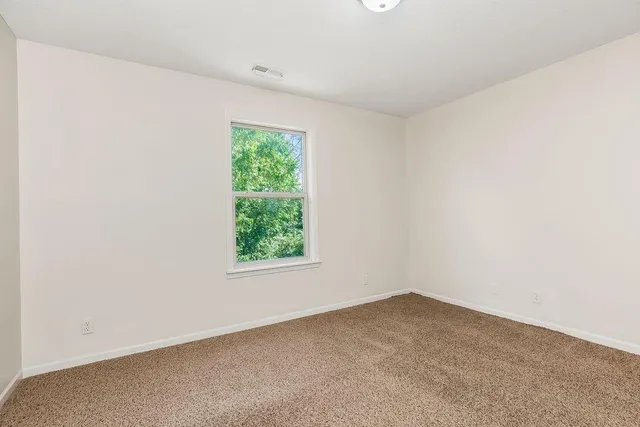 $580,000 | 875 Clearview Drive, Lansing, KS 66043