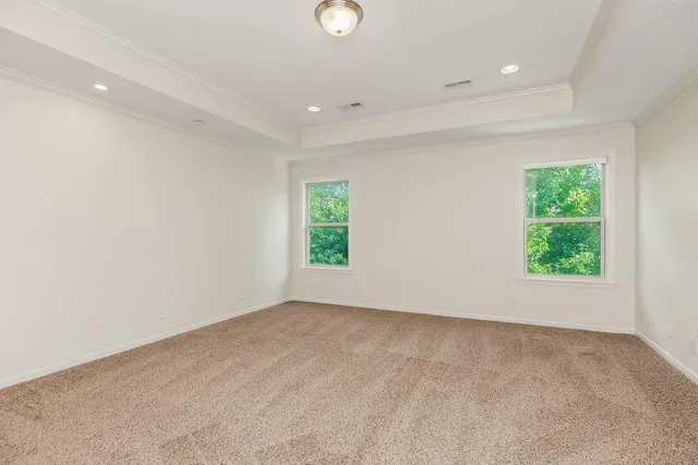 $580,000 | 875 Clearview Drive, Lansing, KS 66043