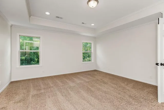 $580,000 | 875 Clearview Drive, Lansing, KS 66043