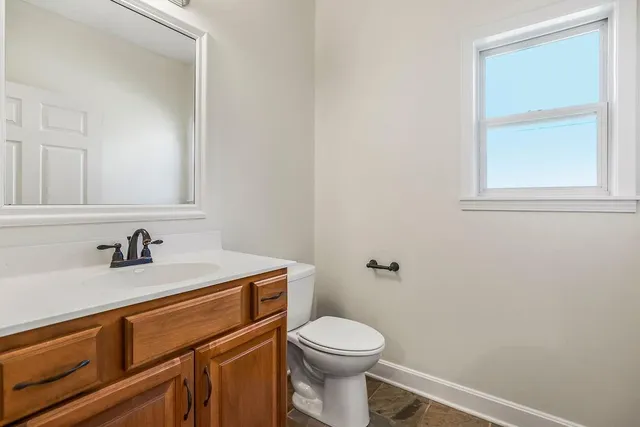 $580,000 | 875 Clearview Drive, Lansing, KS 66043