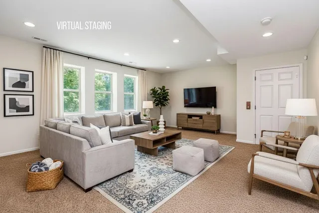 $580,000 | 875 Clearview Drive, Lansing, KS 66043