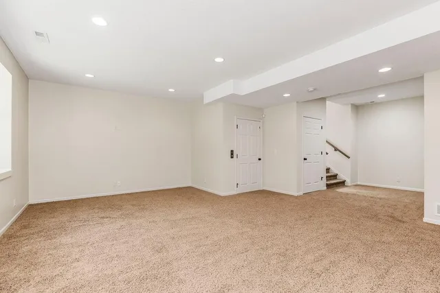 $580,000 | 875 Clearview Drive, Lansing, KS 66043