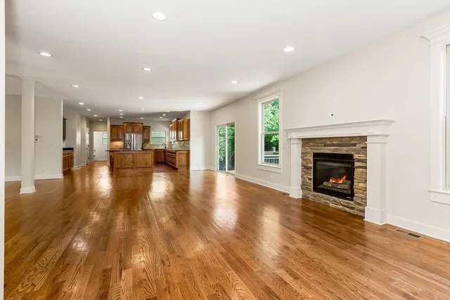 $580,000 | 875 Clearview Drive, Lansing, KS 66043