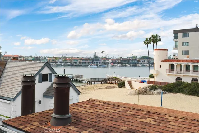 $4,200,000 | 2618 Cove Street, Corona del Mar, CA 92625