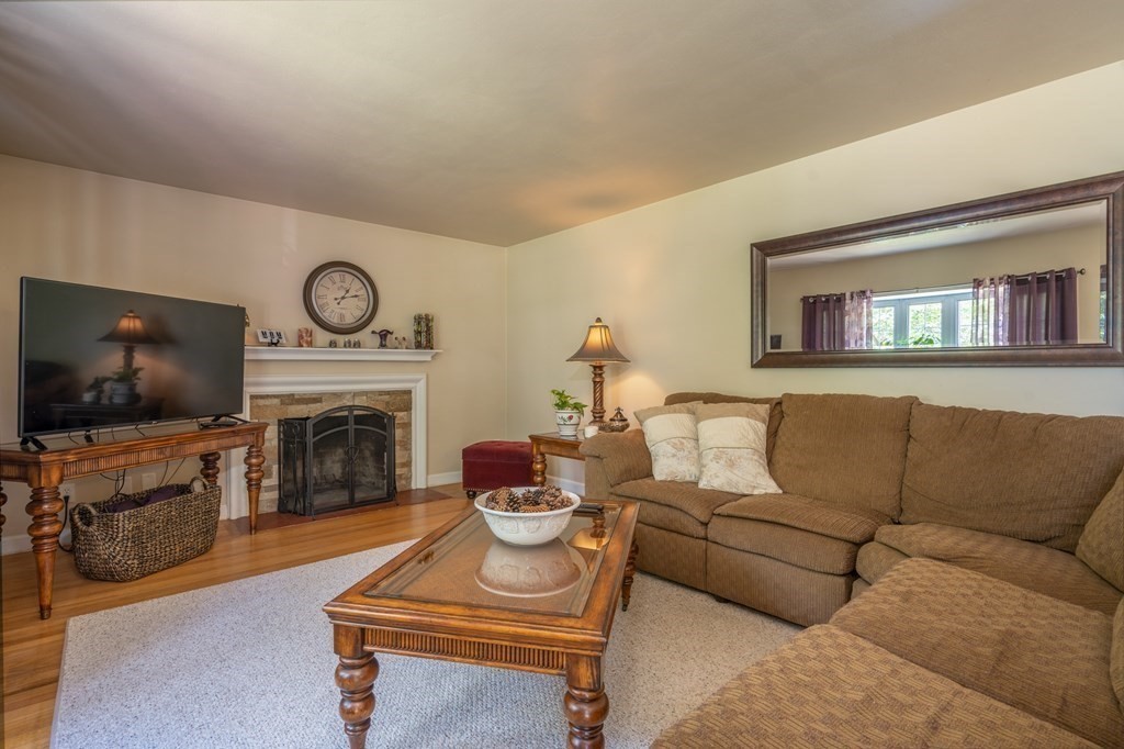 22 Jeffrey Road Springfield, MA 01119 - Photo 11 of 36 Gallery Image 11