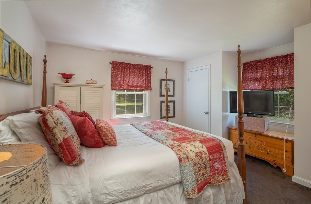 22 Jeffrey Road Springfield, MA 01119 - Photo 13 of 36 Gallery Image 13