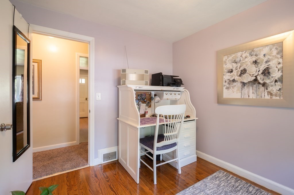 22 Jeffrey Road Springfield, MA 01119 - Photo 16 of 36 Gallery Image 16