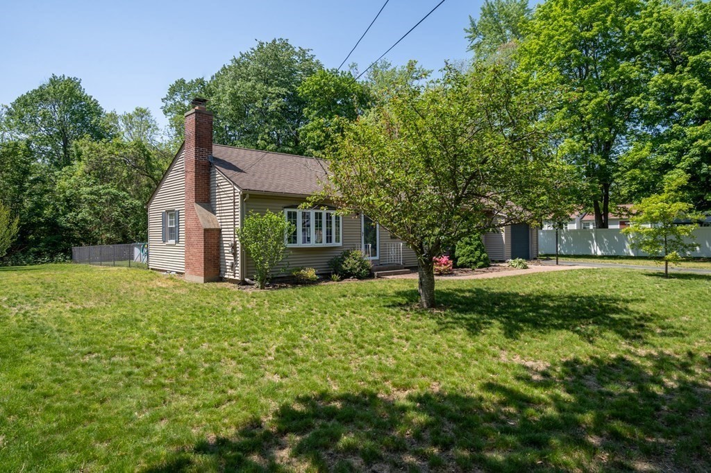 22 Jeffrey Road Springfield, MA 01119 - Photo 6 of 36 Gallery Image 6