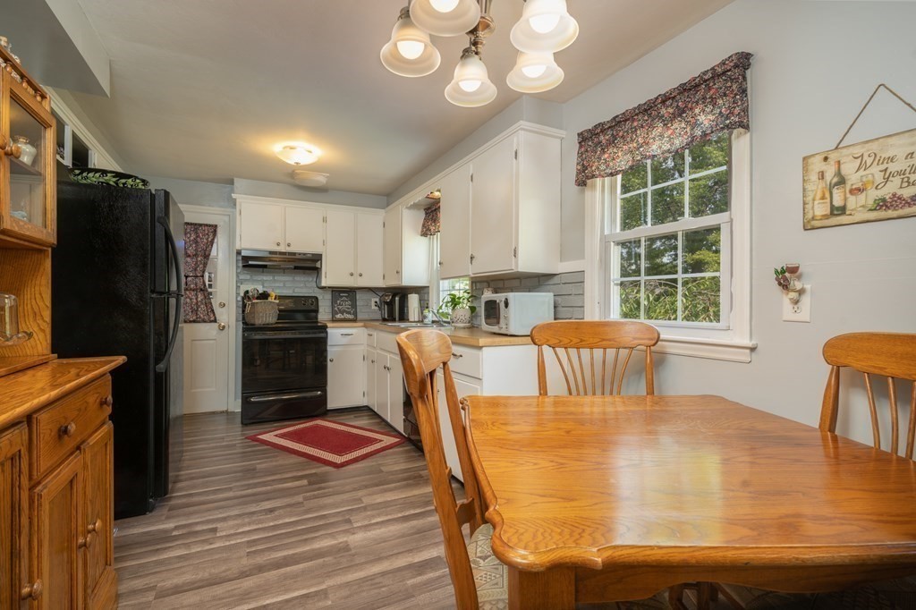 22 Jeffrey Road Springfield, MA 01119 - Photo 9 of 36 Gallery Image 9