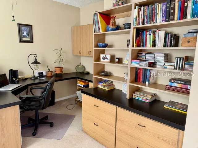 $375,000 | 16 Sweetwater Court, Bluffton, SC 29909