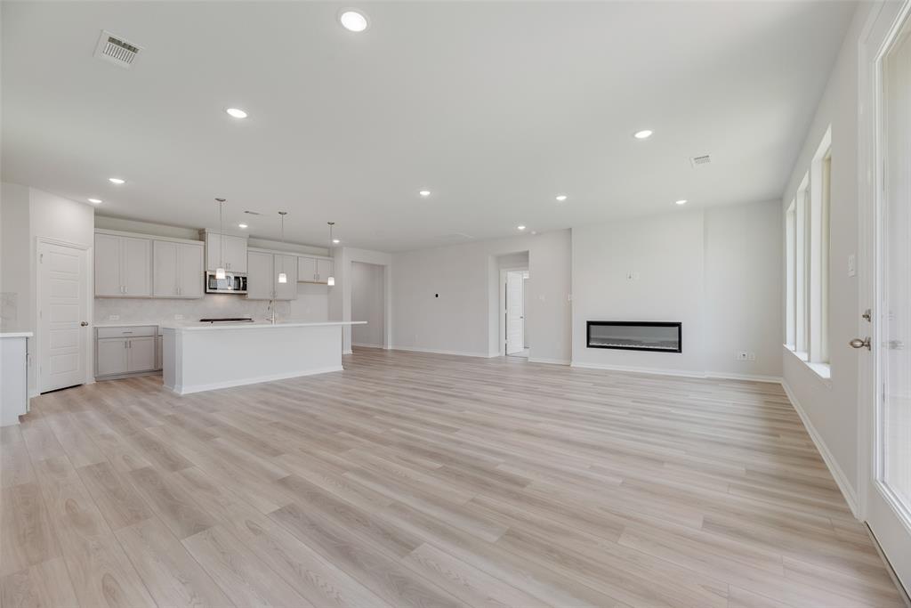 5800 Edward Drive Aubrey, TX 76227 - Photo 13 of 33