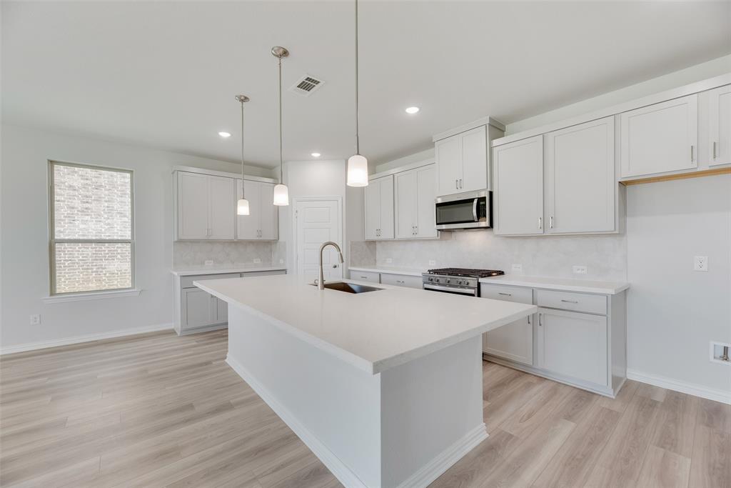 5800 Edward Drive Aubrey, TX 76227 - Photo 6 of 33